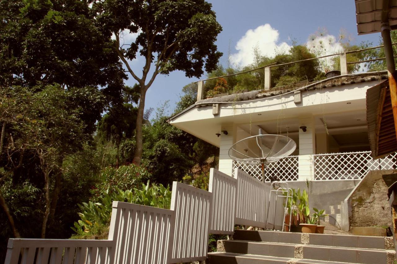 Bantal Guling Villa Lembang Exterior foto