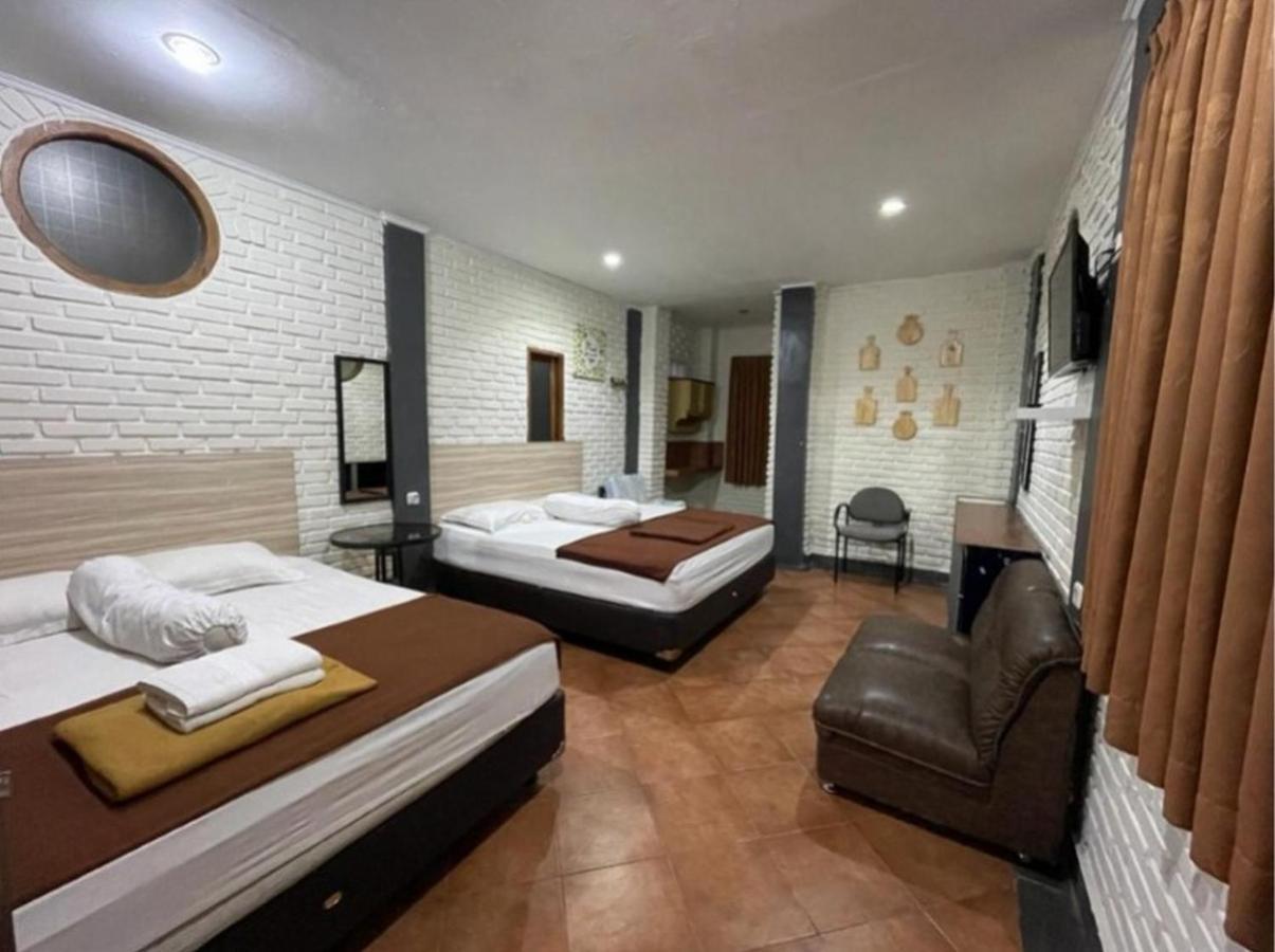 Bantal Guling Villa Lembang Exterior foto